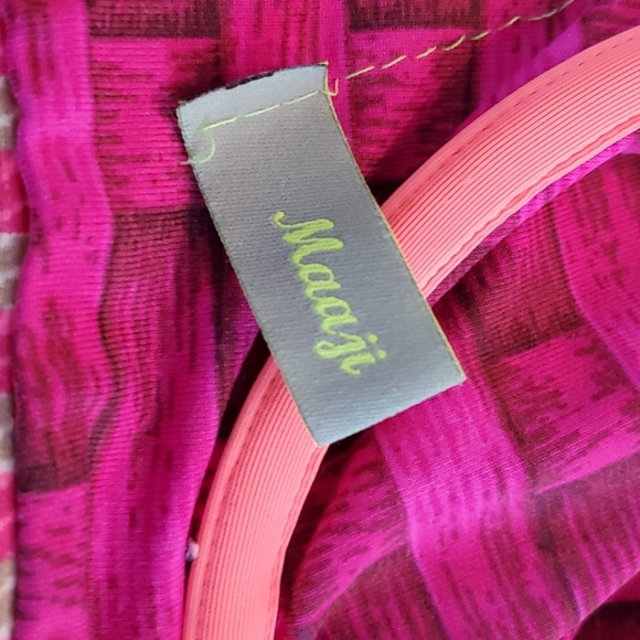 Swimsuit top - Picture 4 of 4